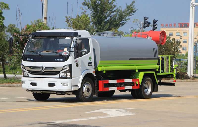 國(guó)六東風(fēng)9噸噴霧車